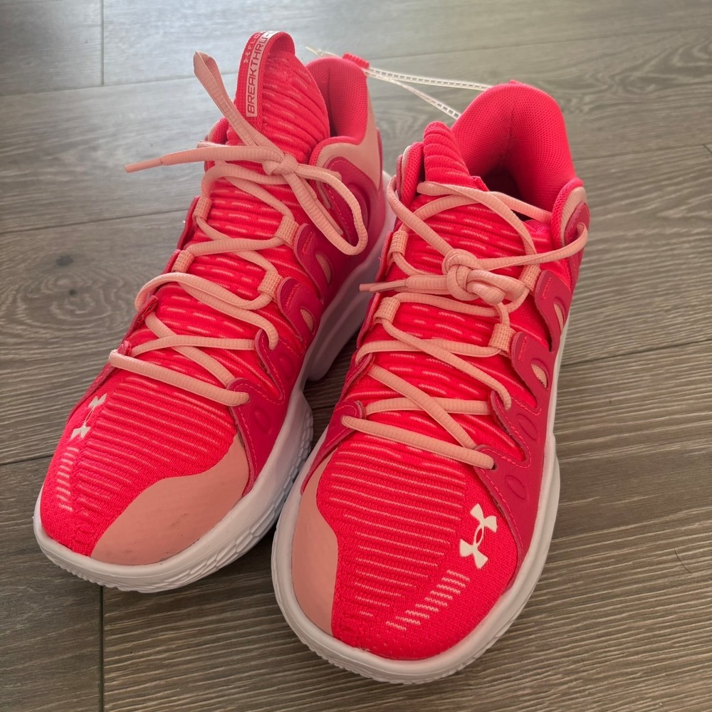 NEW Under Armour Womens Bright Pink Flow Breakthru 4 Athletic Sneakers Size 10